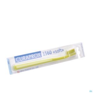 Packshot Curaprox Tandenb Soft 2