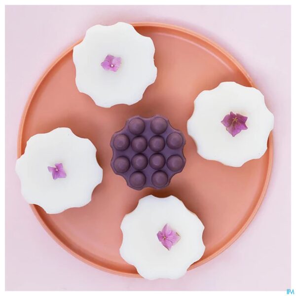 Lifestyle_image Shampoo Bar Purple Healing Lavender 55g