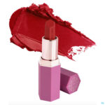 Lifestyle_image Cent Pur Cent Lipstick Velvet Red Rose 3ml