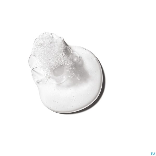 Lifestyle_image La Roche Posay Effaclar Schuimgel Zuiverend 200ml