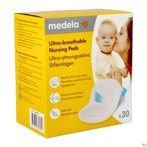 Packshot Medela Ultra Ademende Zoogkompressen 30
