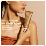 Lifestyle_image Heliocare 360° Body Glow Spf50+ Tube 100ml