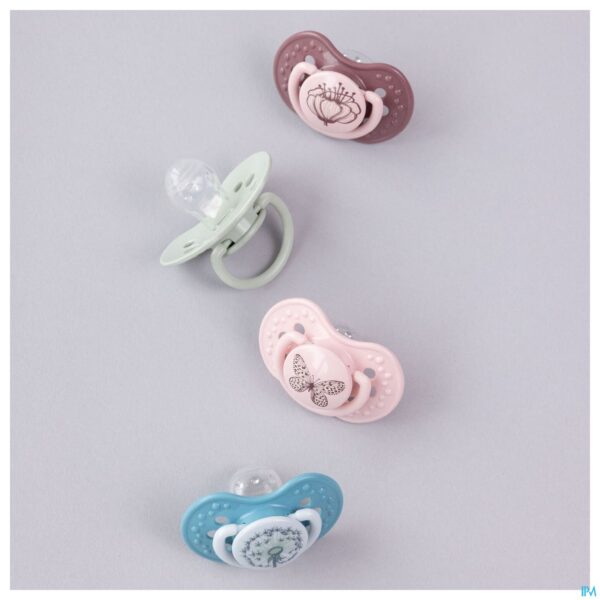 Lifestyle_image Difrax Fopspeen Dynamic Botanic 6-18m 2