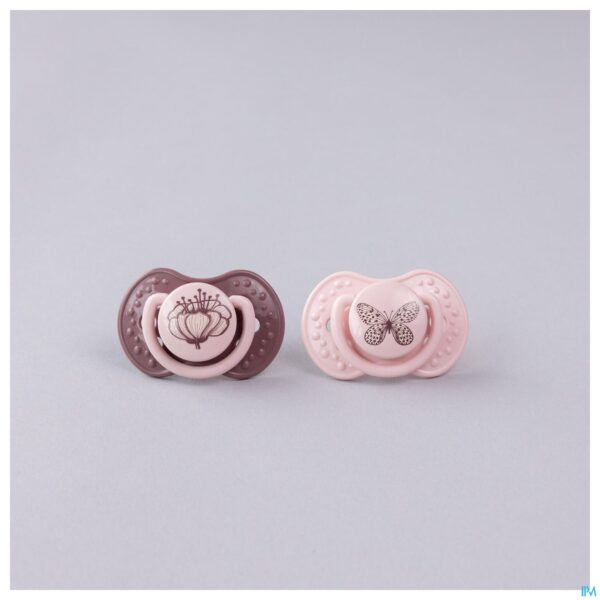 Lifestyle_image Difrax Fopspeen Dynamic Botanic Pink&purple 3m+ 2 Lifestyle_image Difrax Fopspeen Dynamic Botanic Pink&purple 3m+ 2