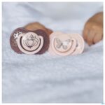 Lifestyle_image Difrax Fopspeen Dynamic Botanic Pink&purple 3m+ 2
