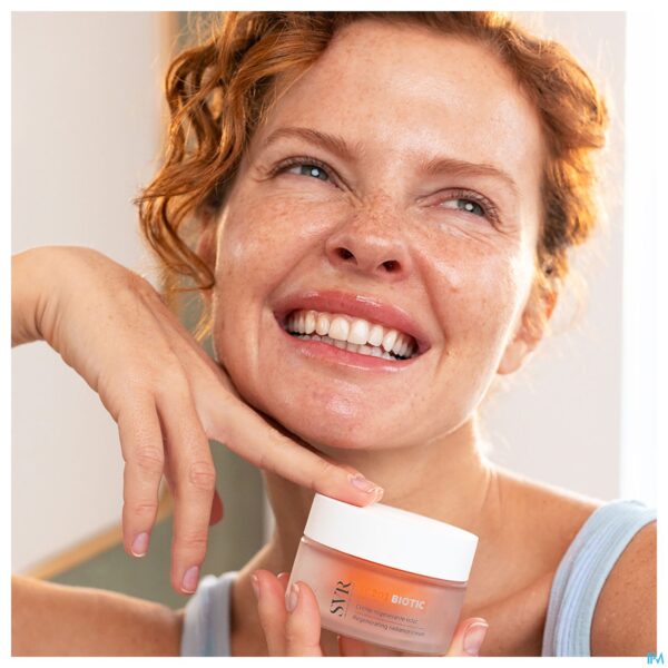 Lifestyle_image Svr Biotic C20 Creme Navulbaar 50ml Lifestyle_image Svr Biotic C20 Creme Navulbaar 50ml