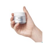 Lifestyle_image Vichy Liftactiv Ha Cr A/rimp.verstev.norm&geme50ml Lifestyle_image Vichy Liftactiv Ha Cr A/rimp.verstev.norm&geme50ml