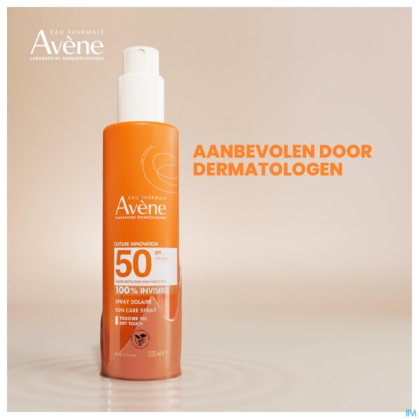 Lifestyle_image Avene Zon Spf50 Spray 200ml