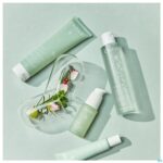 Lifestyle_image Caudalie Vinopure Cleansing Gel 150ml