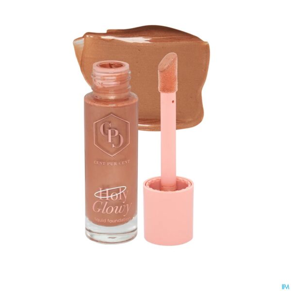 Lifestyle_image Cent Pur Cent Holy Glowy Foundation Medium 6g