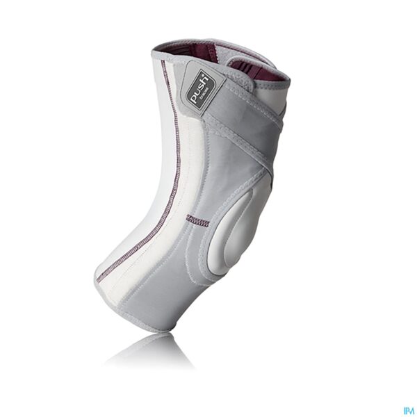 Lifestyle_image Push Care Kniebrace Links/rechts 34-37cm T3 Lifestyle_image Push Care Kniebrace Links/rechts 34-37cm T3