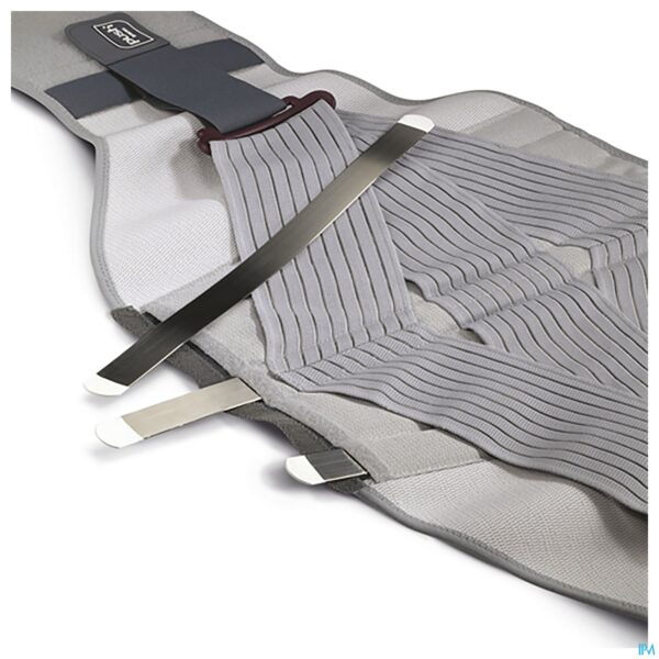 Lifestyle_image Push Med Rugbrace 65- 75cm T1