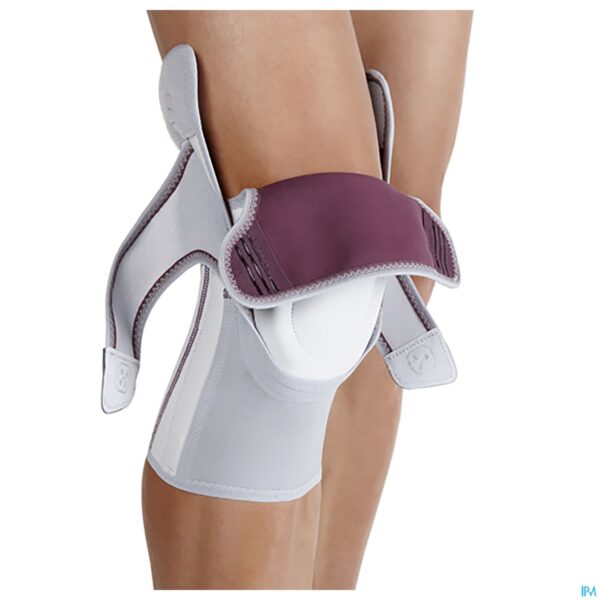 Lifestyle_image Push Med Kniebrace Links/rechts 37-41cm T4