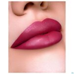 Lifestyle_image Skinproof Ral Potlood Hyalur-on 06 Hibiscus Gh 3g
