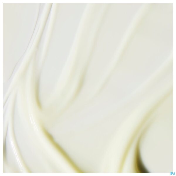 Lifestyle_image Topicrem Hydra+ Stralende Verzorg. Oogcontour 15ml