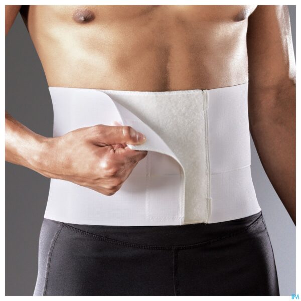 Lifestyle_image Futuro Compressiebandage Voor De Buik 46201, Medium Lifestyle_image Futuro Compressiebandage Voor De Buik 46201, Medium