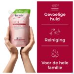 Lifestyle_image Eucerin Ph5 Douchegel Olie Navulling 400ml
