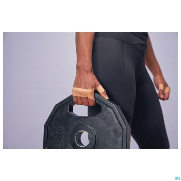 Lifestyle_image Nexcare 3m Active Tape 2,54cmx4,57m 1