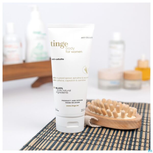 Lifestyle_image Tinge Women Creme Anti Cellulite Tube 200ml