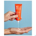 Lifestyle_image Svr Sun Secure Fluide Spf50+ 50ml