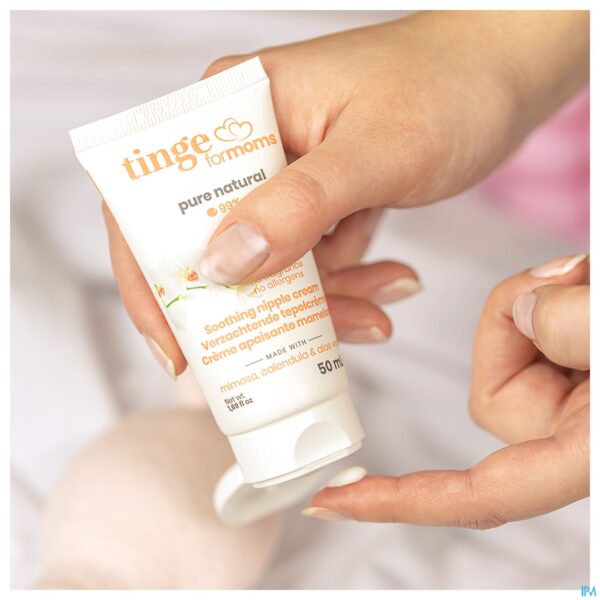 Lifestyle_image Tinge Moms Verzachtende Tepelcreme 50ml