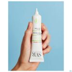 Lifestyle_image Svr Sebiaclear Creme Spf50 40ml