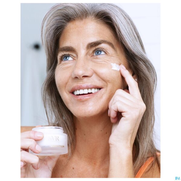 Lifestyle_image Svr Densitium Creme 50ml