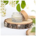 Lifestyle_image Tinge Women Anti Roodheid Creme 30ml