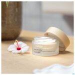Lifestyle_image Tinge Women Intense Dagcreme 50ml