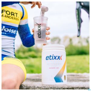 Lifestyle_image Etixx Recovery Shake Raspberry-kiwi Pouch 2kg