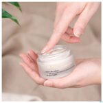 Lifestyle_image Tinge Women Intense Dagcreme 50ml