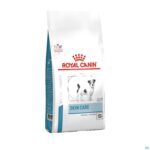 Packshot Royal Canin Dog Skin Care Small Dog Dry 2kg