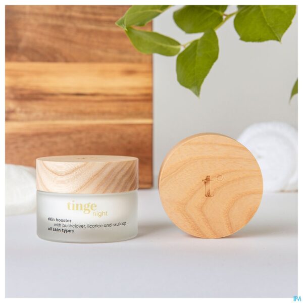 Lifestyle_image Tinge Booster Nachtcreme Pot 50ml