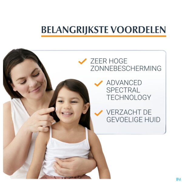 Lifestyle_image Eucerin Sun Sensit. Protect Kids Spray Ip50+ 200ml