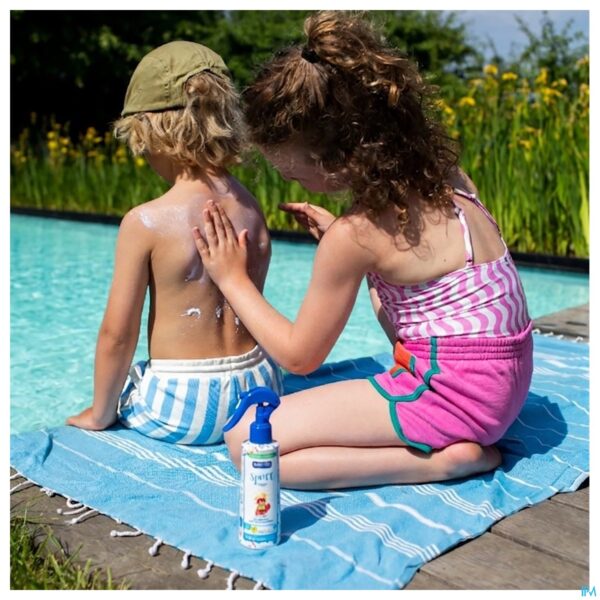 Lifestyle_image Babyton Nat. Minerale Zonnecr Spf50 Spray 200ml
