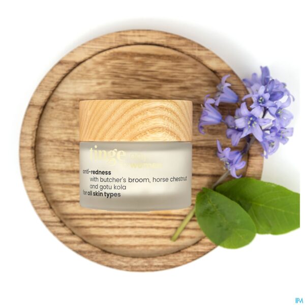 Lifestyle_image Tinge Women Anti Roodheid Creme 30ml