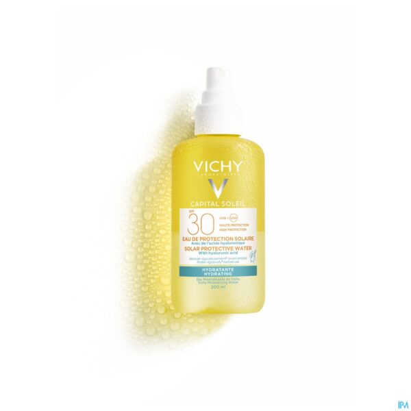 Lifestyle_image Vichy Ideal Soleil Bescherm.water Hydra Ip30 200ml