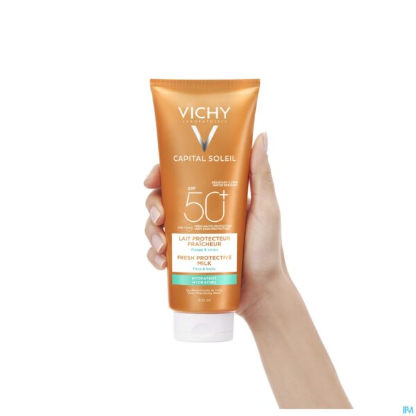 Lifestyle_image Vichy Cap Sol Ip50+ Melk Lichaam 300ml