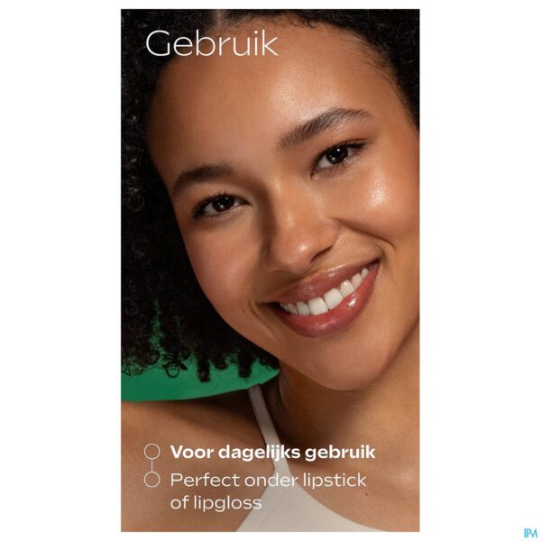Lifestyle_image Weleda Skin Food Lip Butter Stick 4,8g