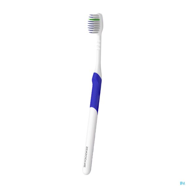 Lifestyle_image Sensodyne Deep Clean Tandenborstel Extra Soft