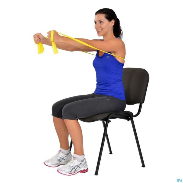 Lifestyle_image Theraband 5,5m Geel Licht