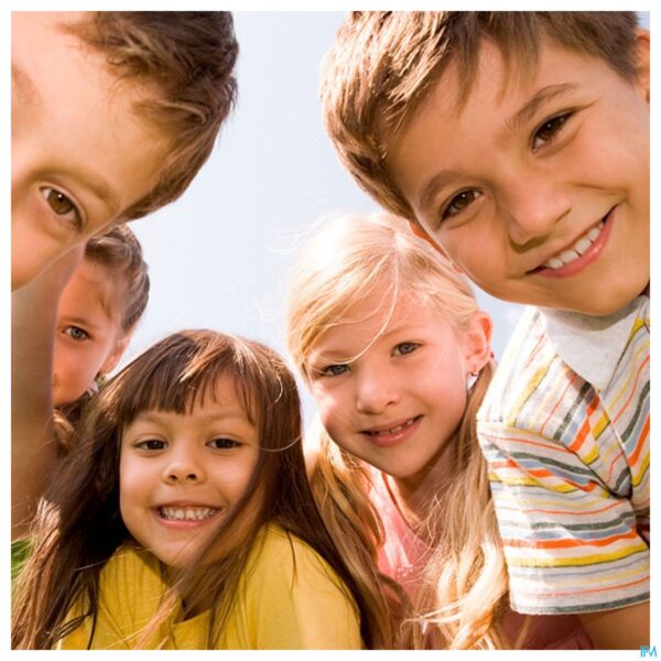 Lifestyle_image Vitis Junior Tandenborstel