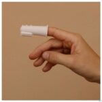 Lifestyle_image Difrax Tandenborstel Vingertop Silicone Ass