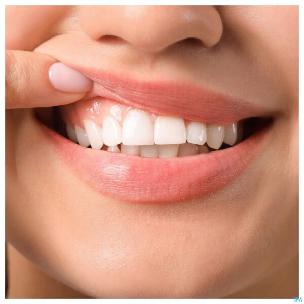 Lifestyle_image Vitis Gezond Tandvlees Tandpasta met 0,05% Cetylpyridinium Chloride (CPC) 31414