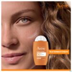 Lifestyle_image Avene Zon Spf50 Ultra Fluid Invisible 50ml