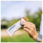 Lifestyle_image Etixx Natural Oat Bar Sweet&salty Caramel 12x55g