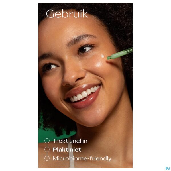 Lifestyle_image Weleda Skin Food Super Serum 30ml